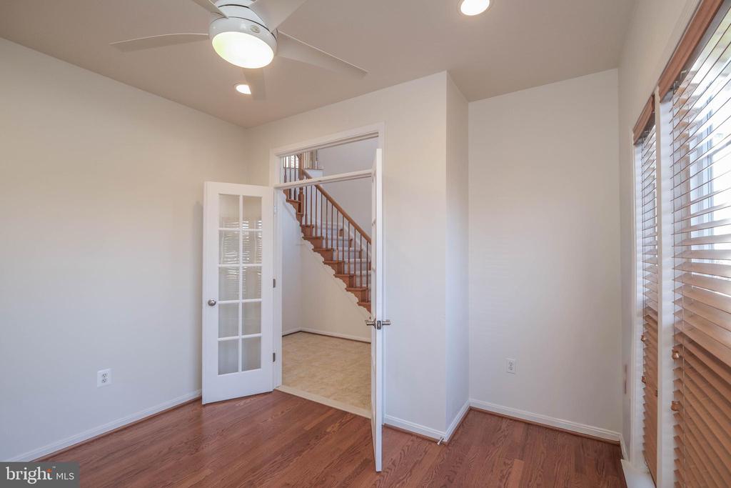 1421 PICKETT COURT