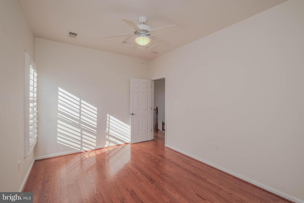 1421 PICKETT COURT
