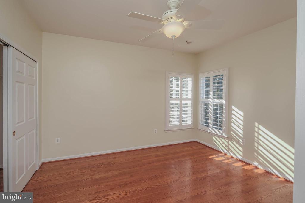 1421 PICKETT COURT