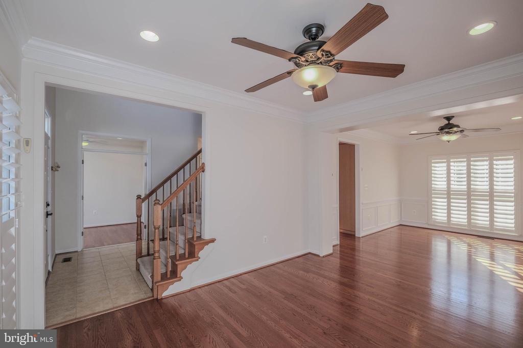 1421 PICKETT COURT