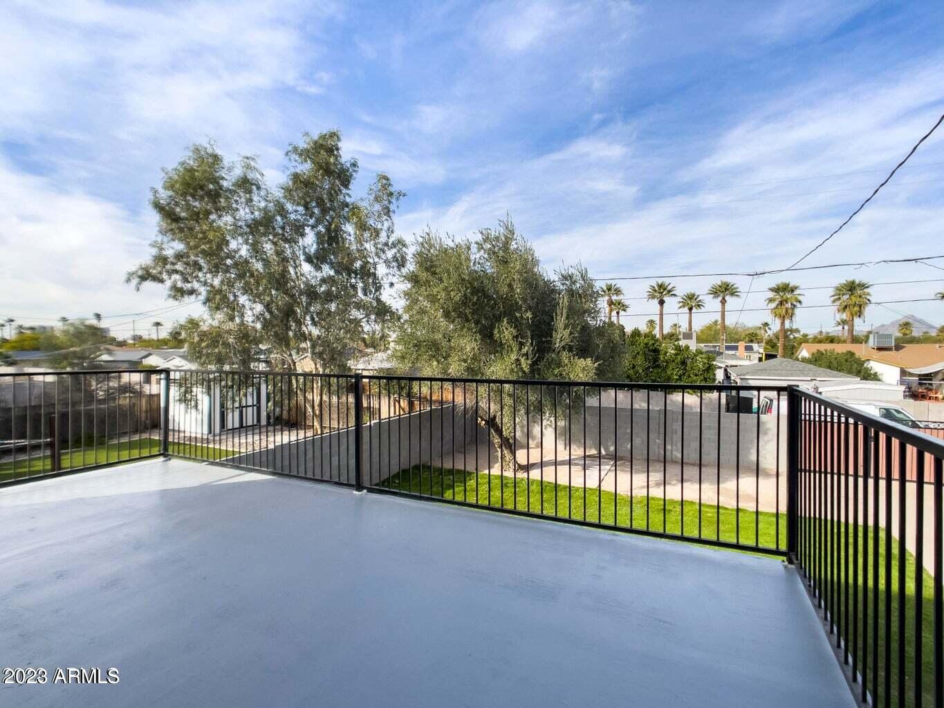 1430 E PALM Lane