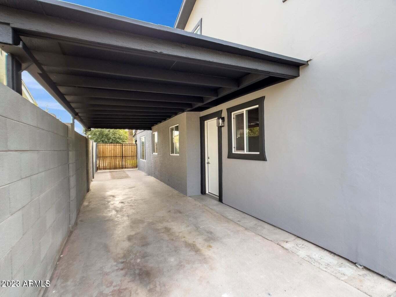 1430 E PALM Lane