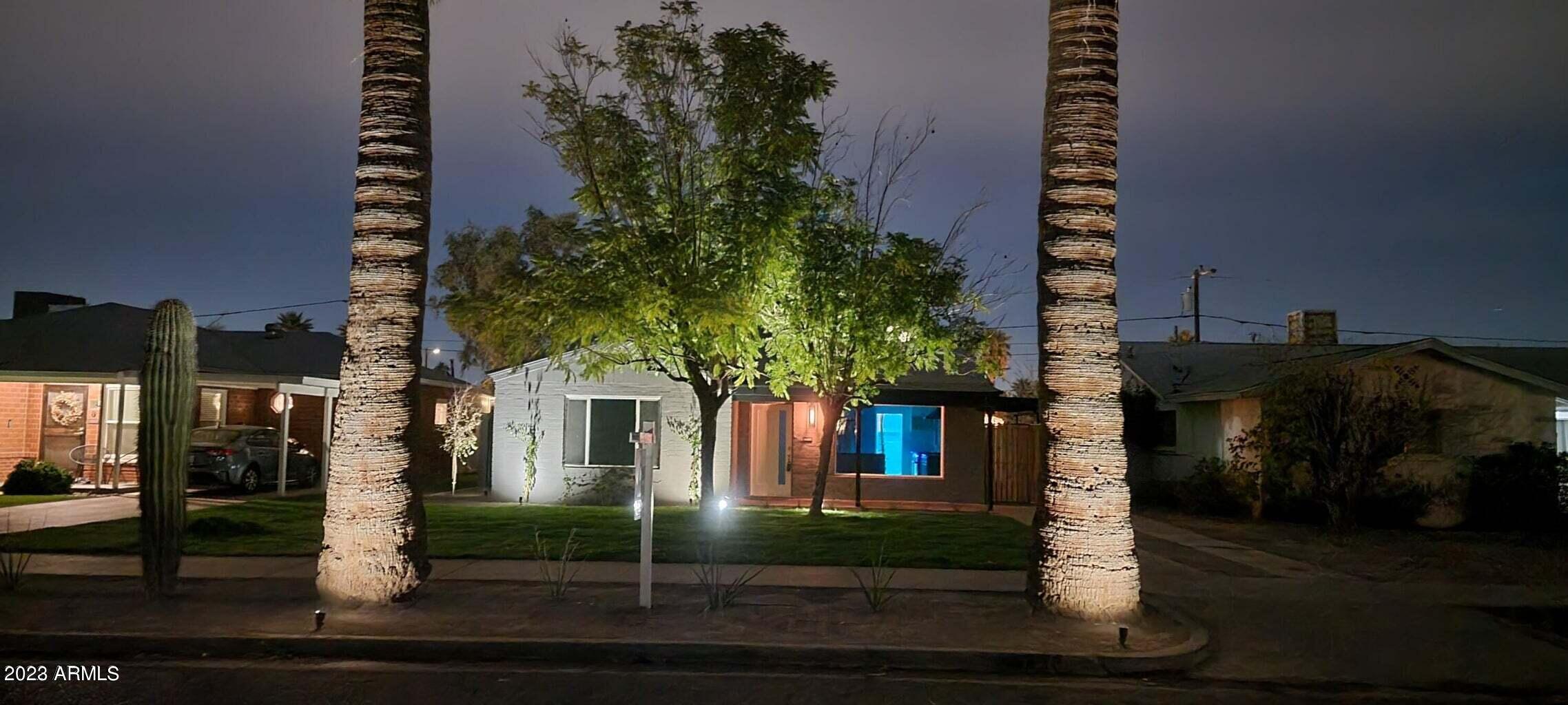 1430 E PALM Lane