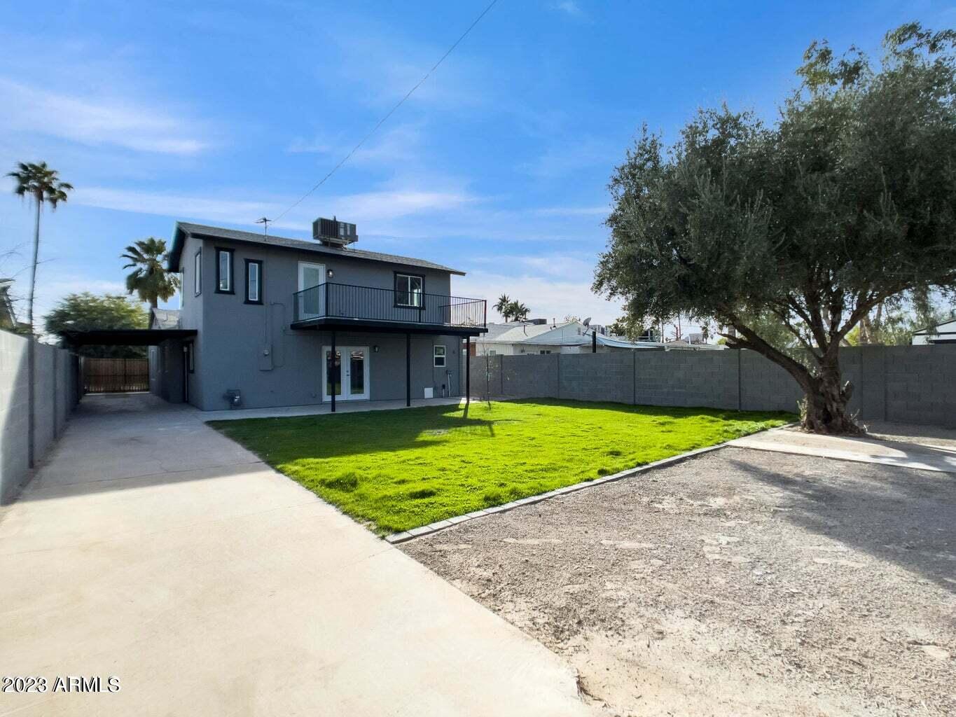 1430 E PALM Lane