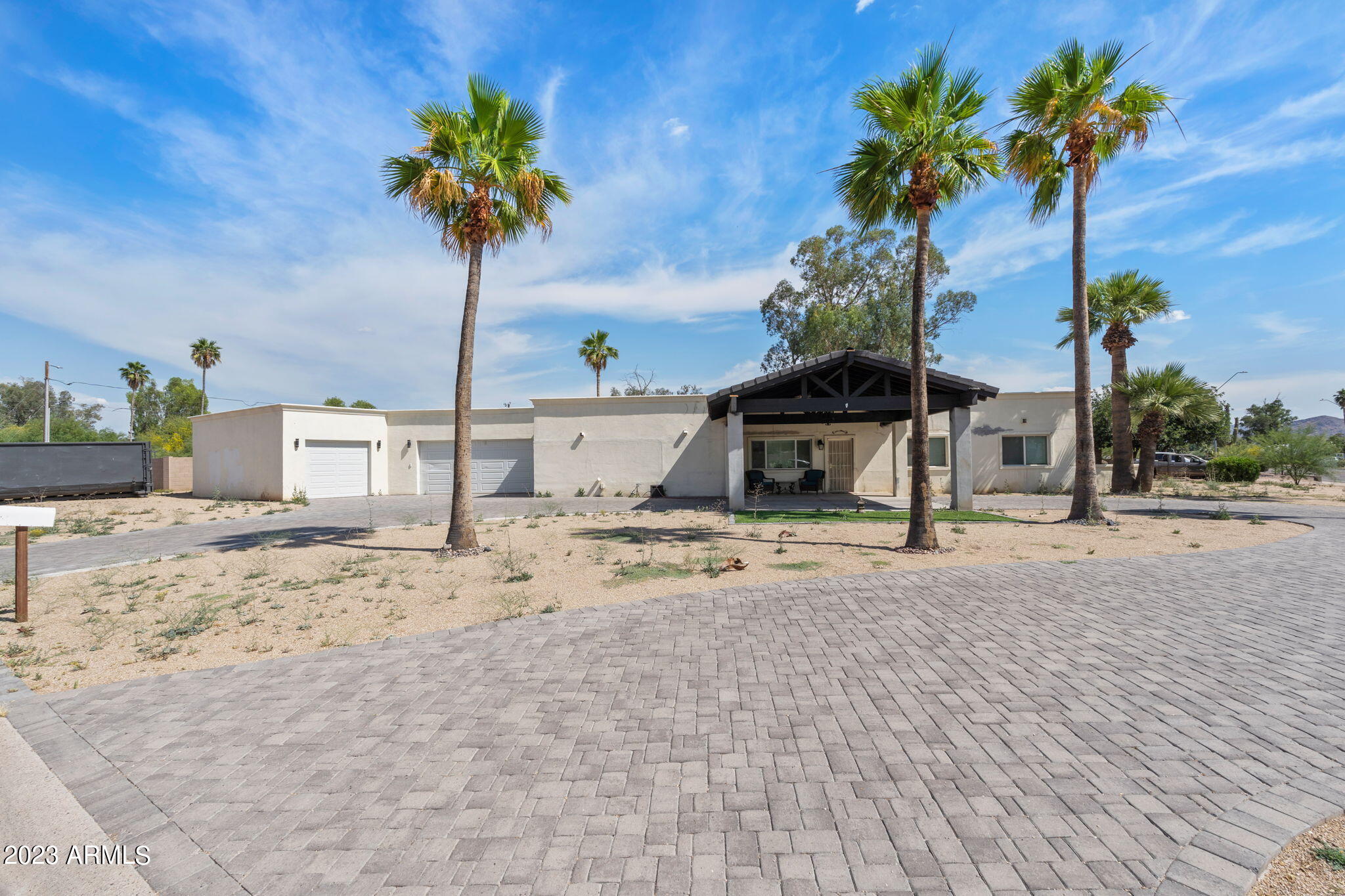 6401 E LARKSPUR Drive