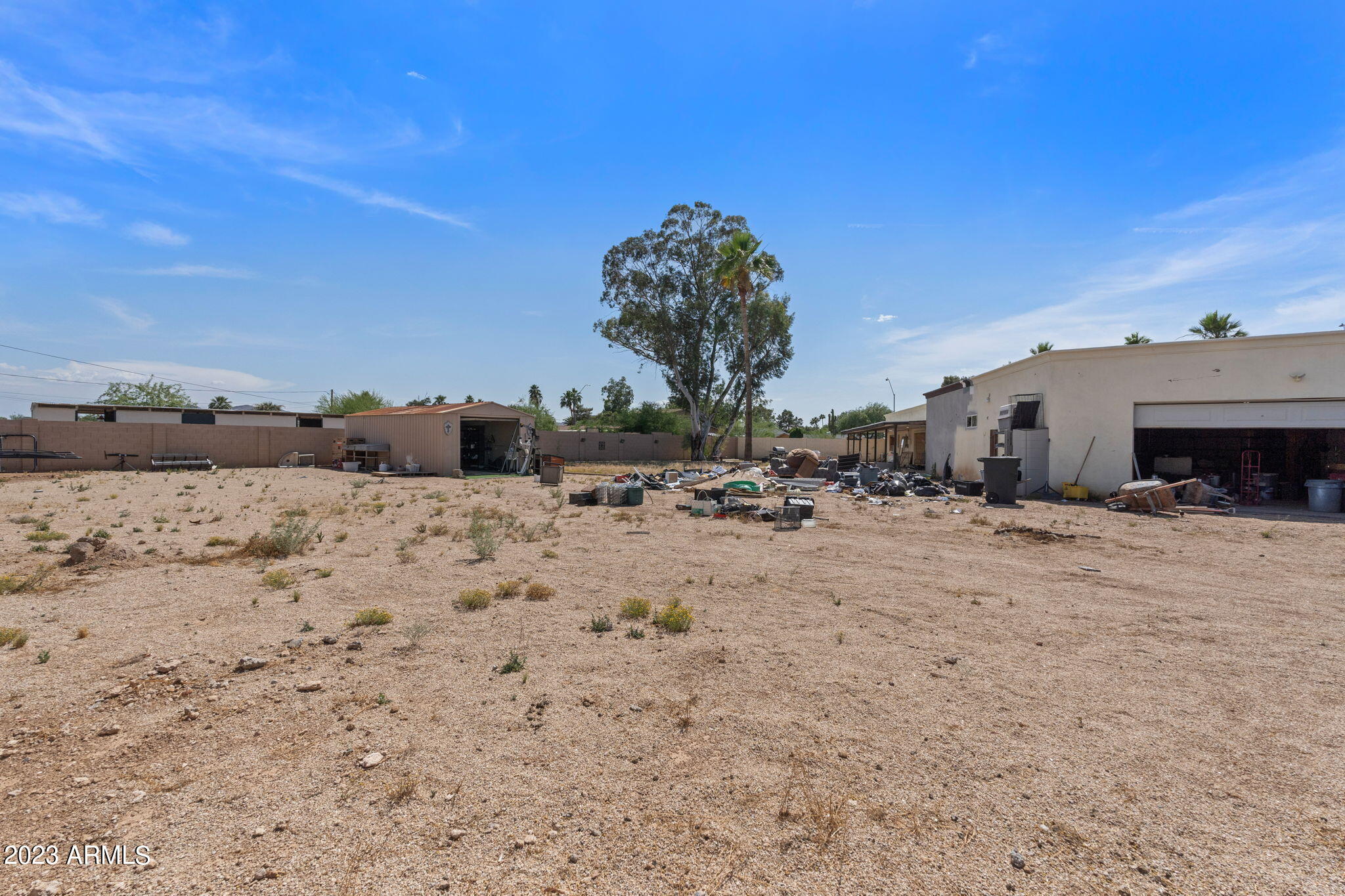 6401 E LARKSPUR Drive