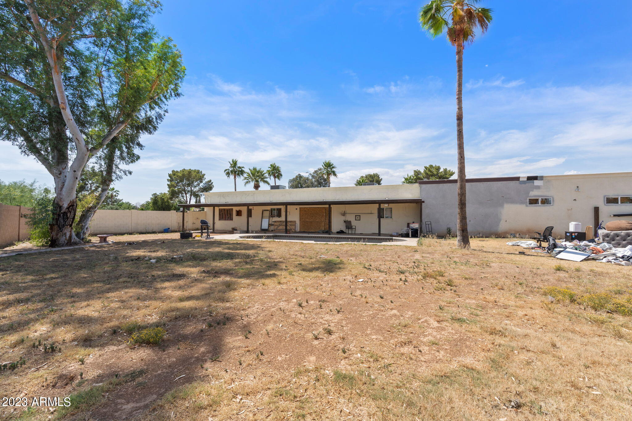 6401 E LARKSPUR Drive