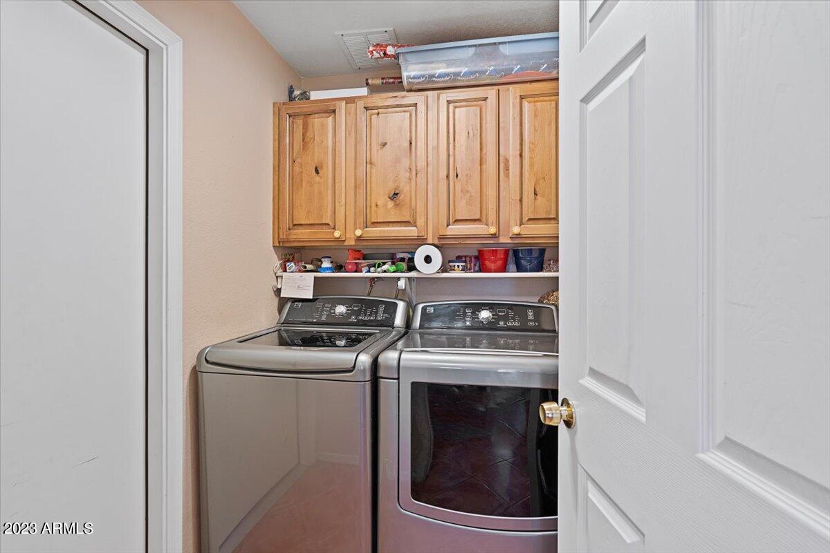 2944 W SANDRA Terrace