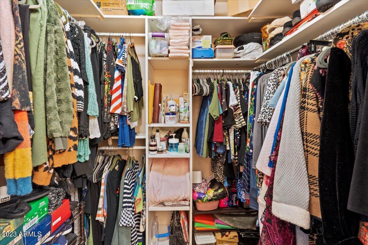 2944 W SANDRA Terrace
