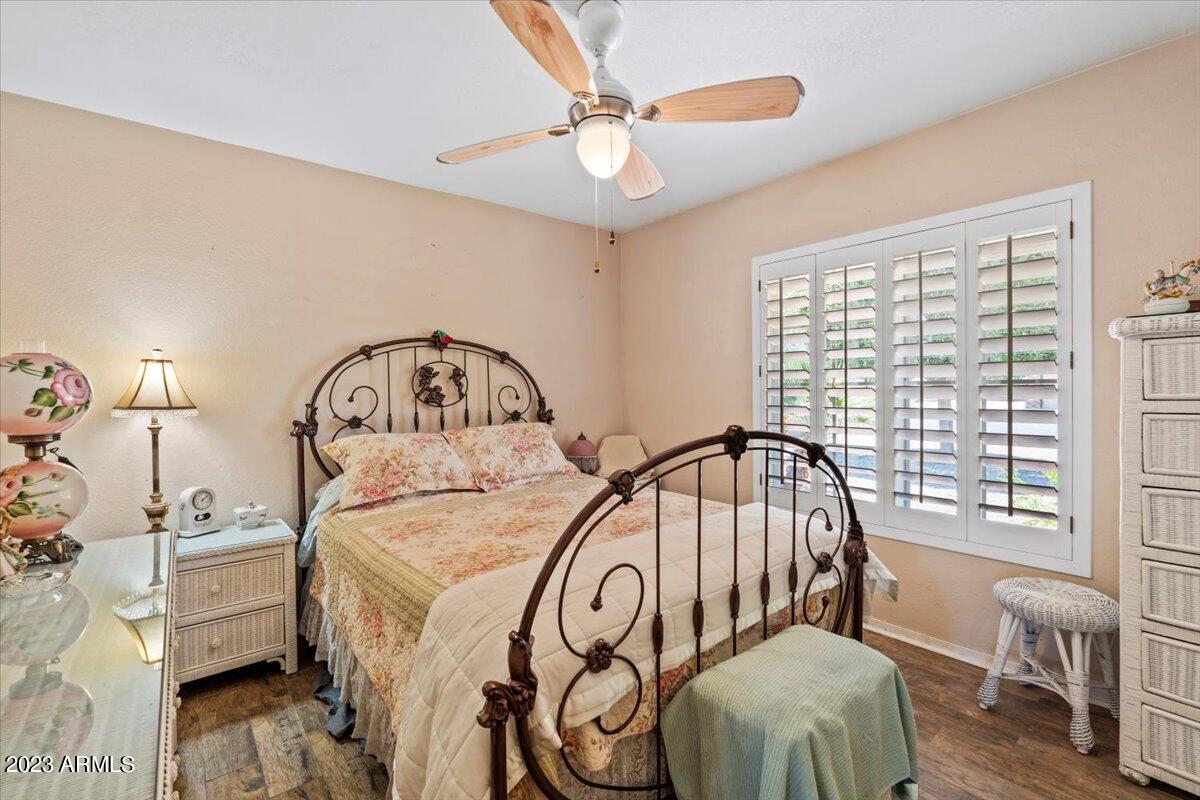 2944 W SANDRA Terrace