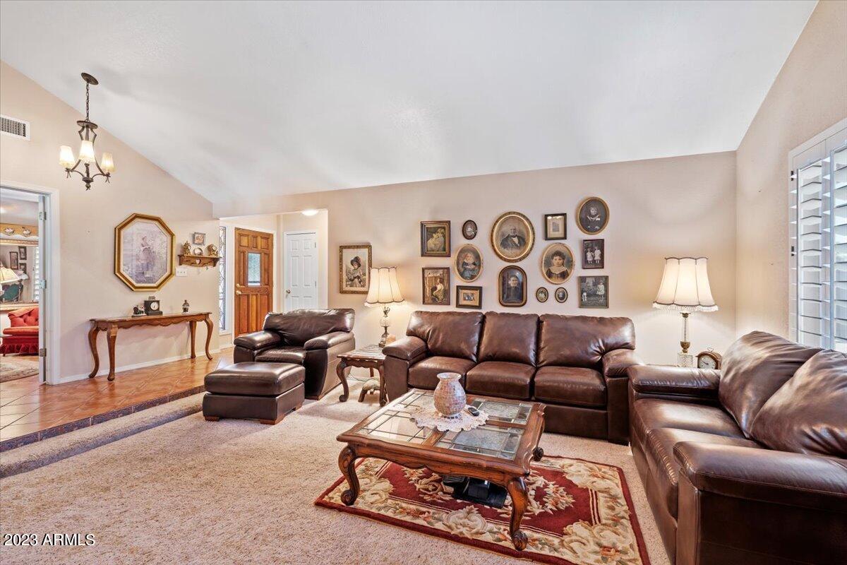 2944 W SANDRA Terrace