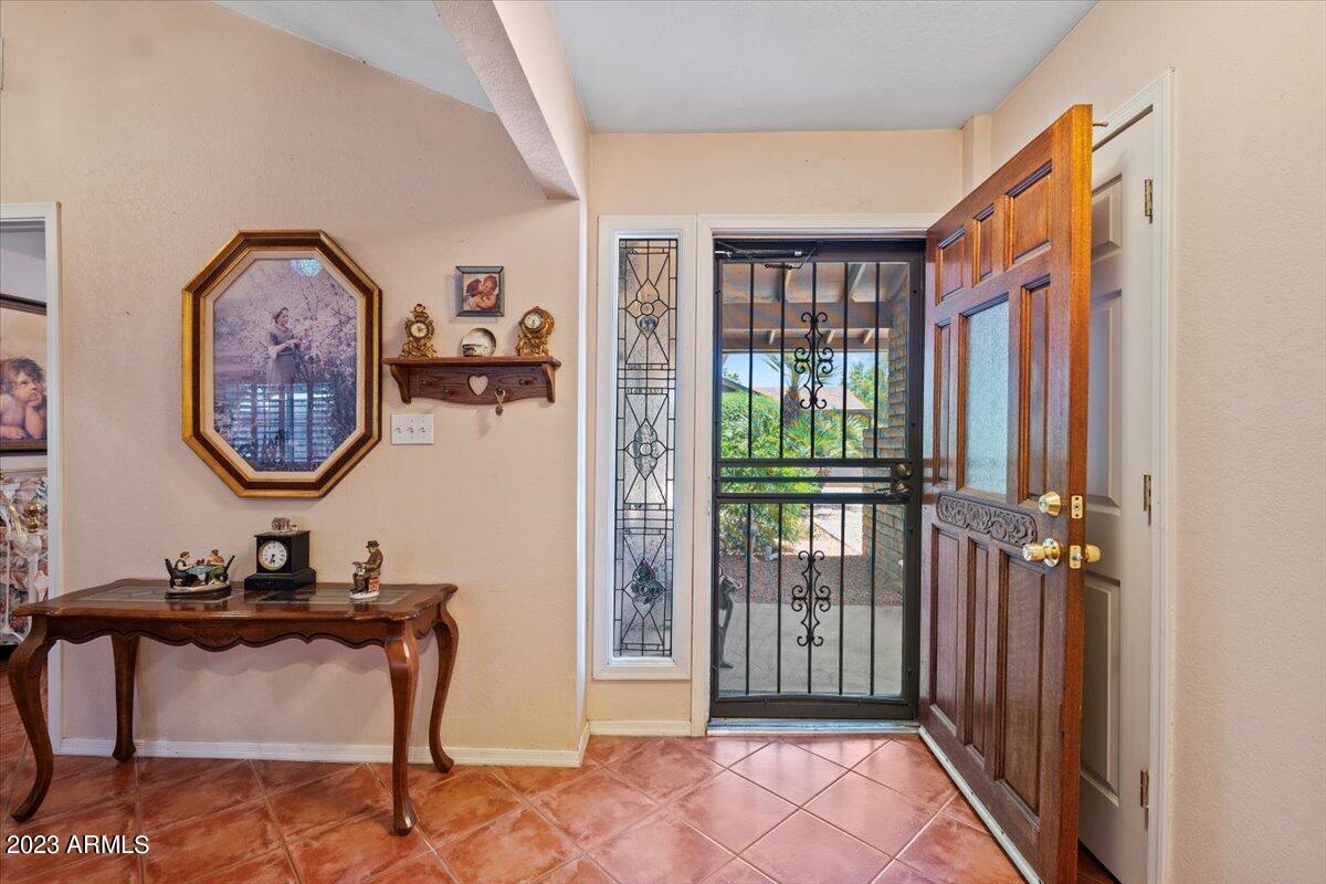 2944 W SANDRA Terrace