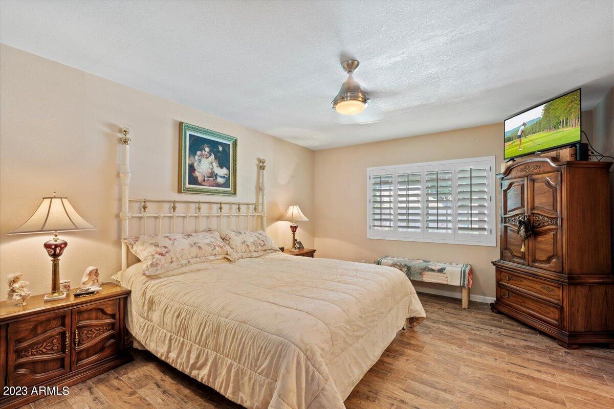 2944 W SANDRA Terrace