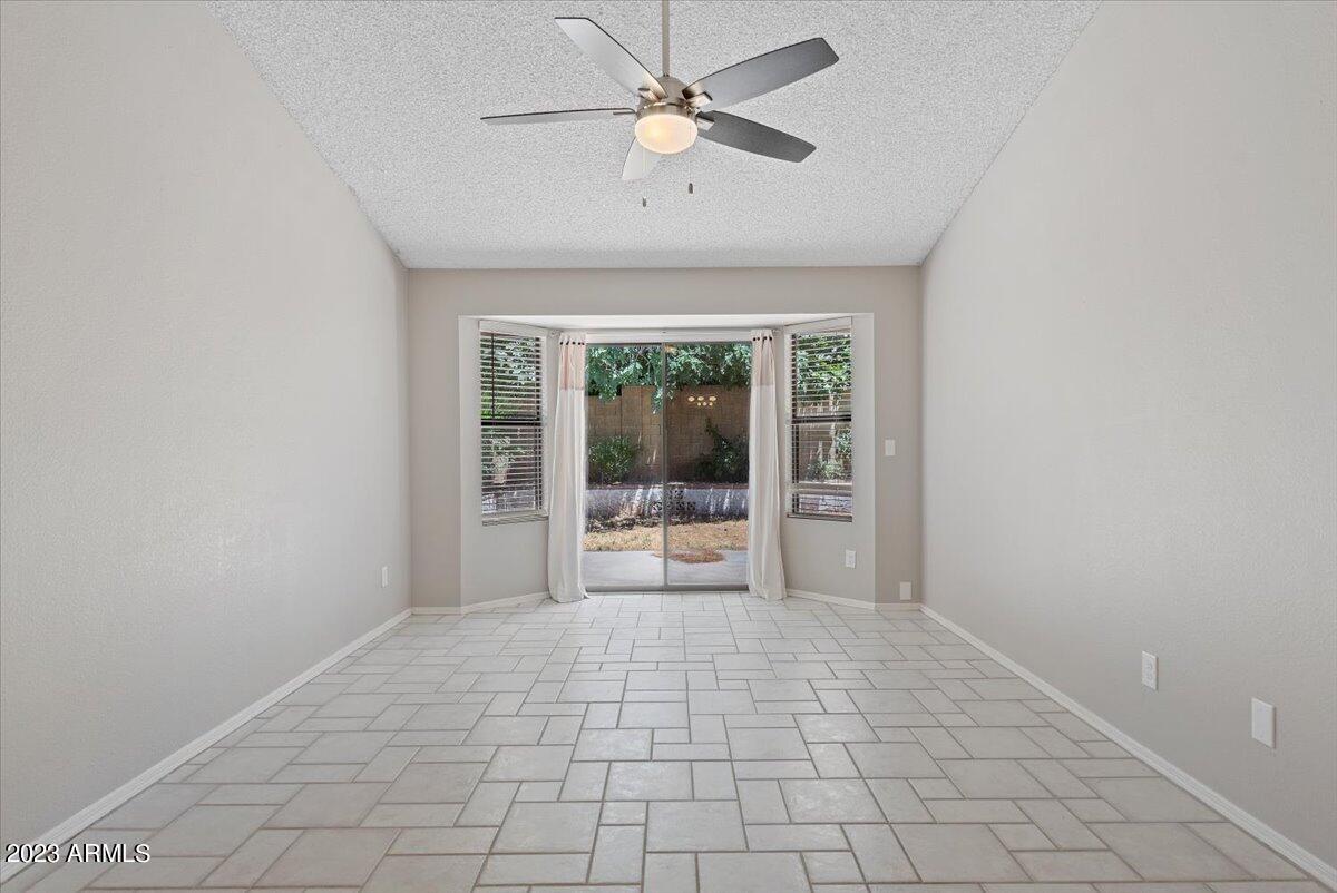 3816 E TIERRA BUENA Lane