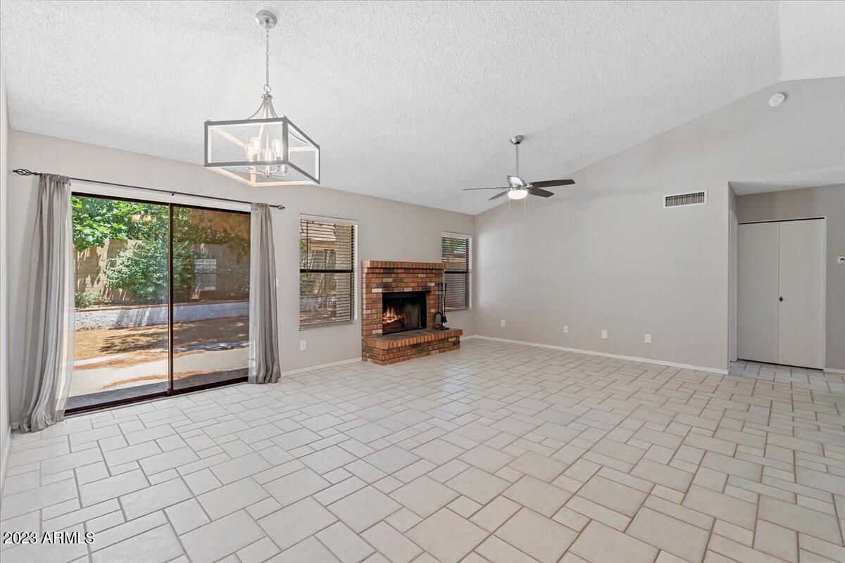 3816 E TIERRA BUENA Lane