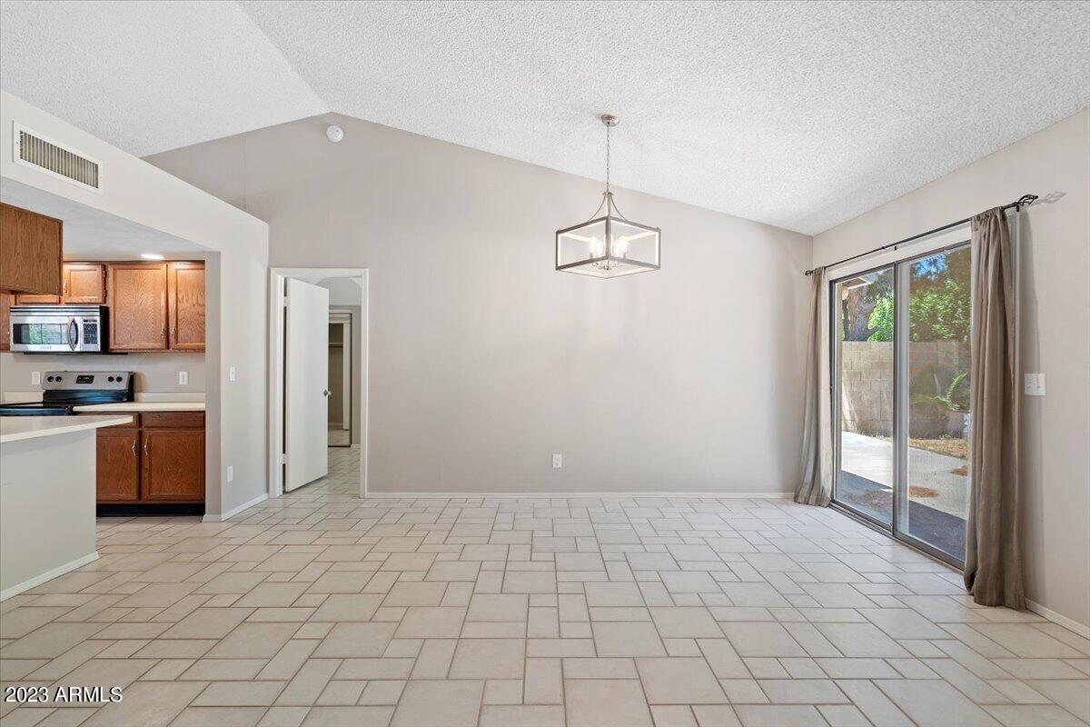 3816 E TIERRA BUENA Lane