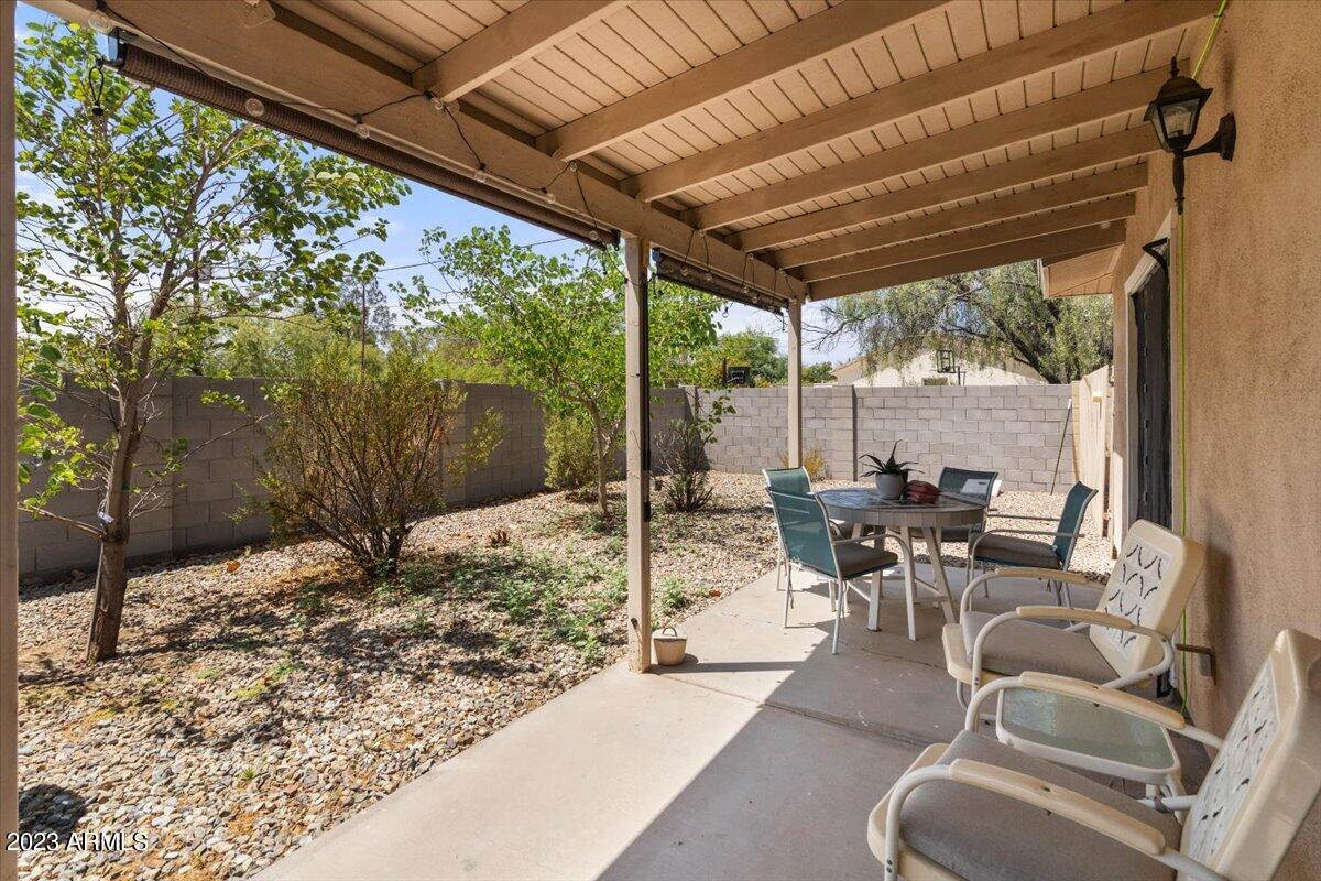 7039 E LARKSPUR Drive