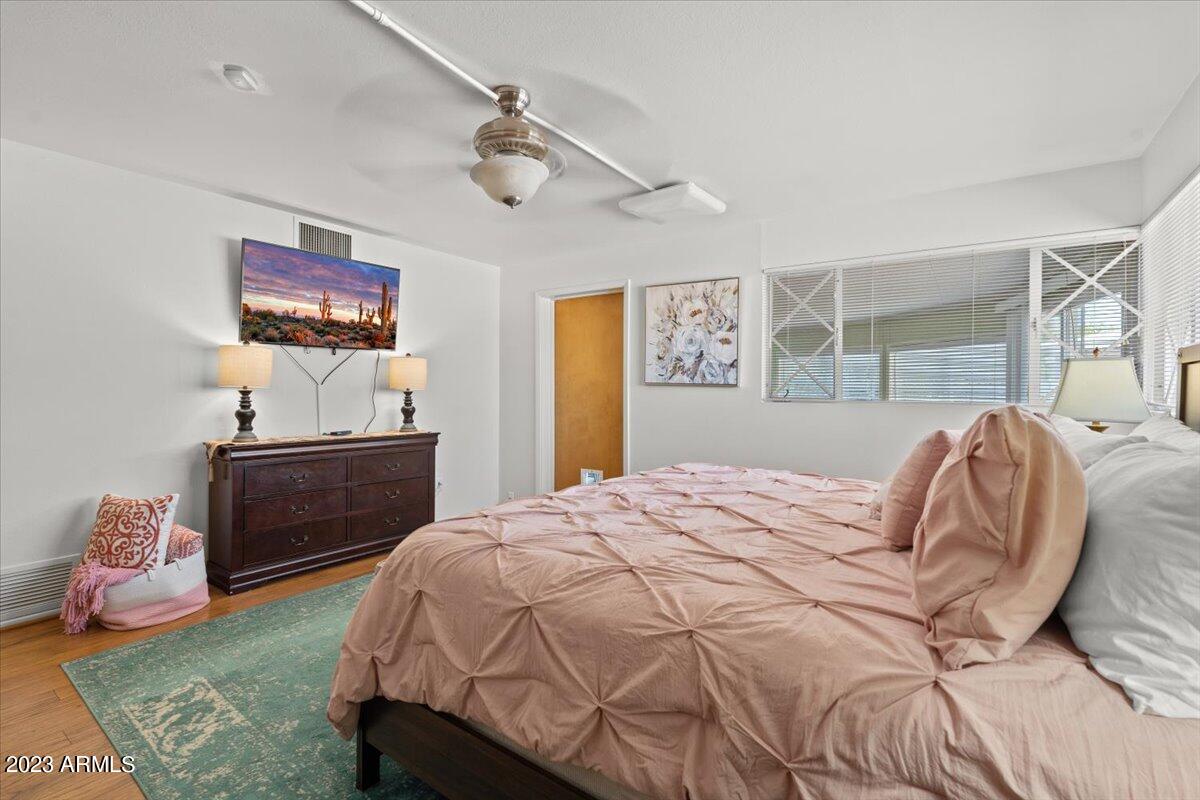 7039 E LARKSPUR Drive