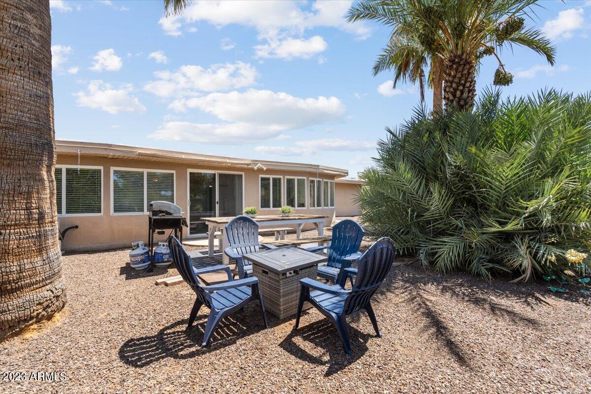 7039 E LARKSPUR Drive