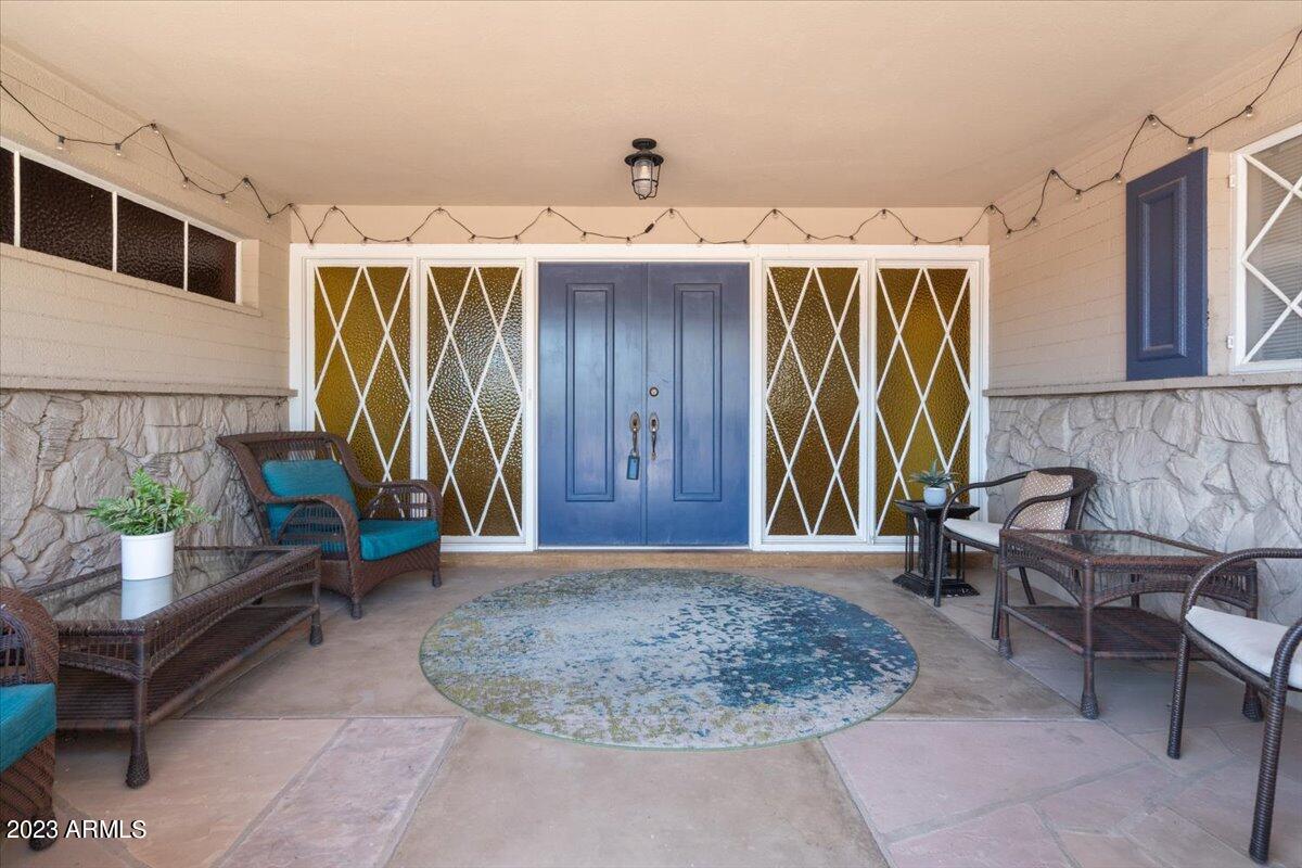 7039 E LARKSPUR Drive