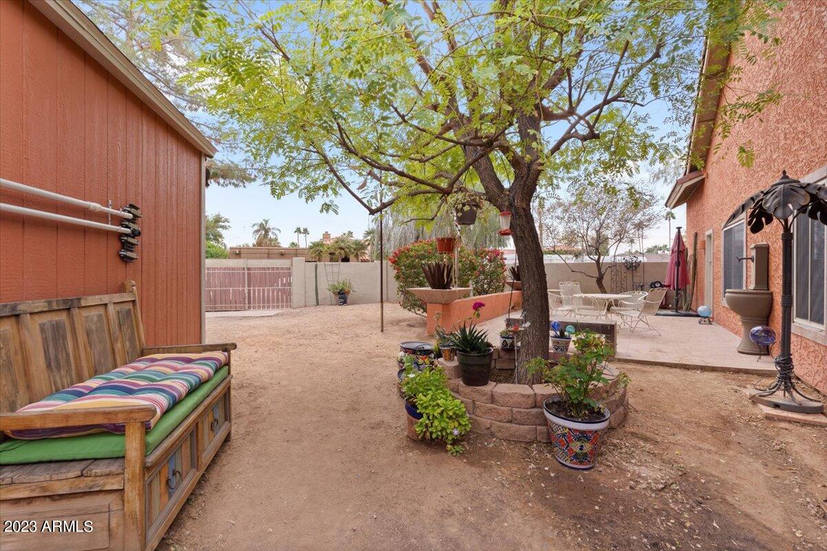 6212 E LE MARCHE Avenue