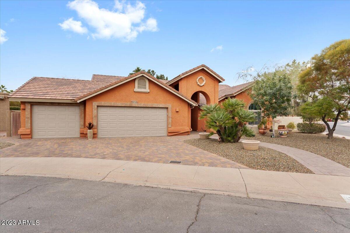 6212 E LE MARCHE Avenue