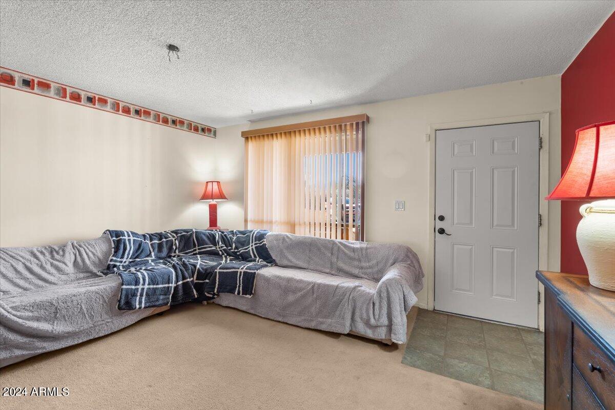 2222 E SYLVIA Street