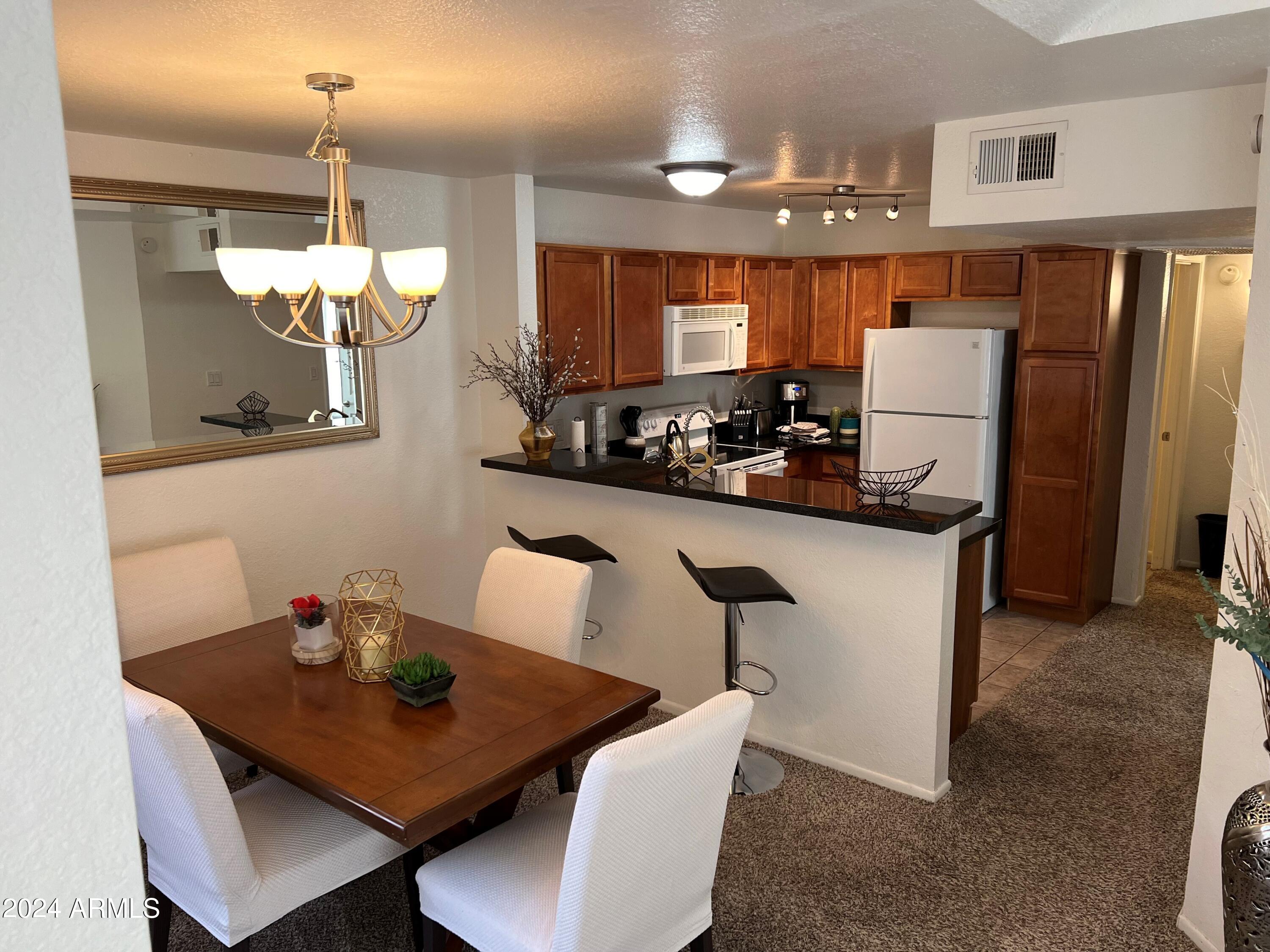 5122 E SHEA Boulevard, 2073