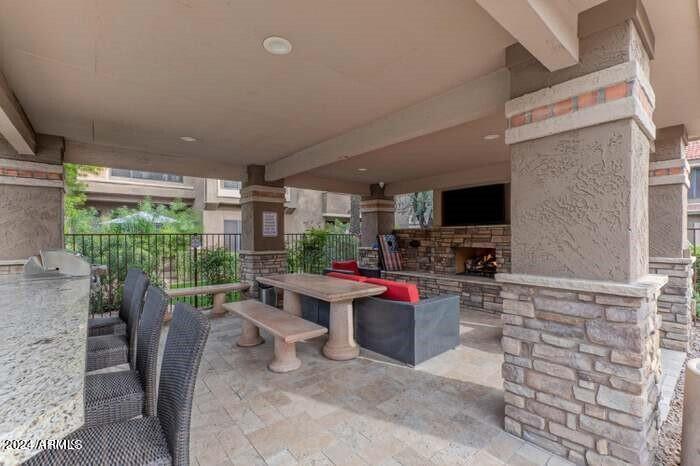 5122 E SHEA Boulevard, 2073