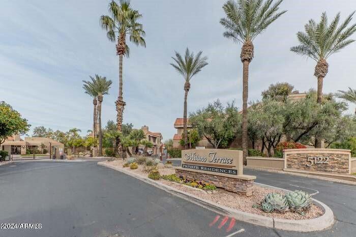 5122 E SHEA Boulevard, 2073