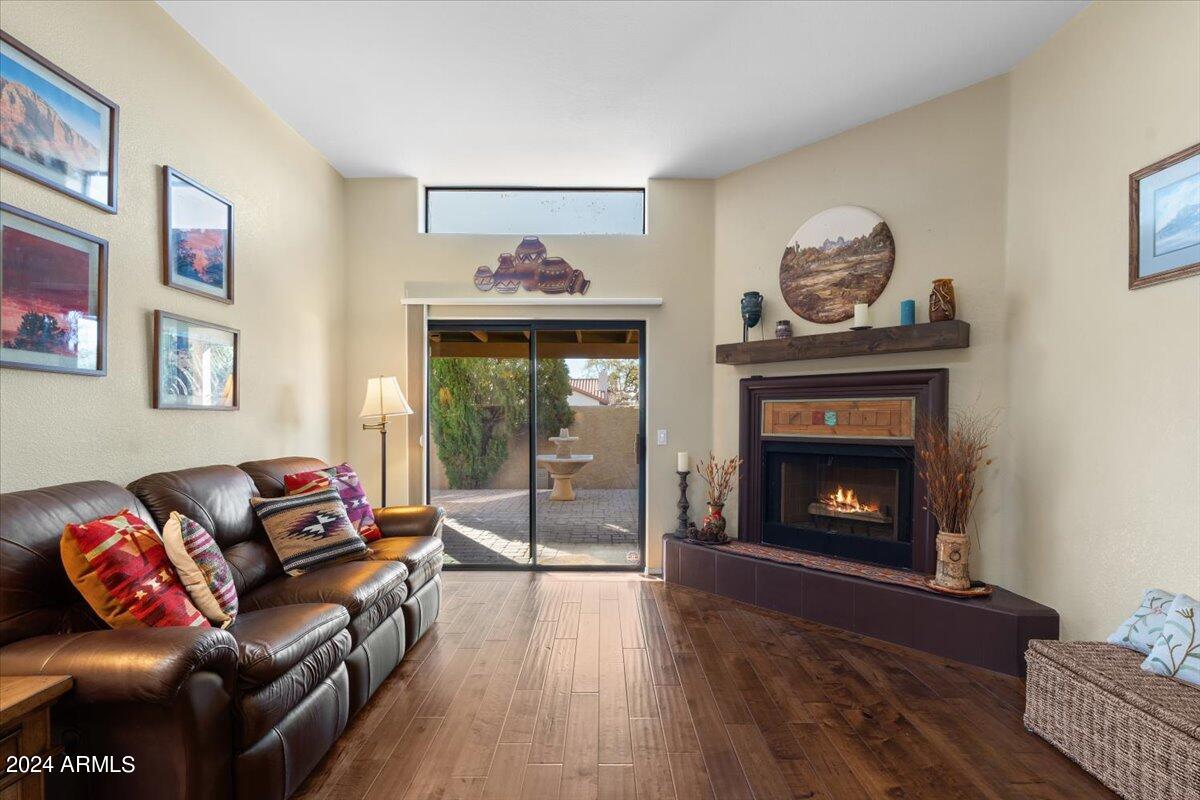 10463 E FANFOL Lane