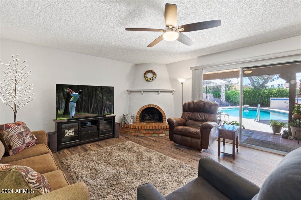 4839 E CROCUS Drive