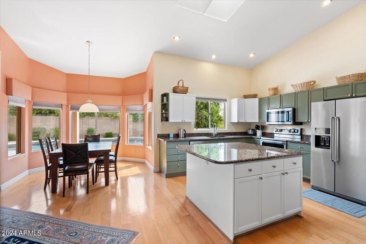14203 N 70TH Place