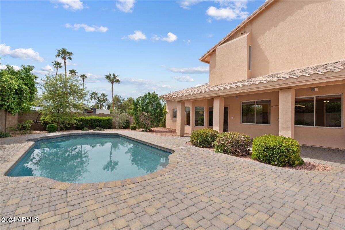 14203 N 70TH Place