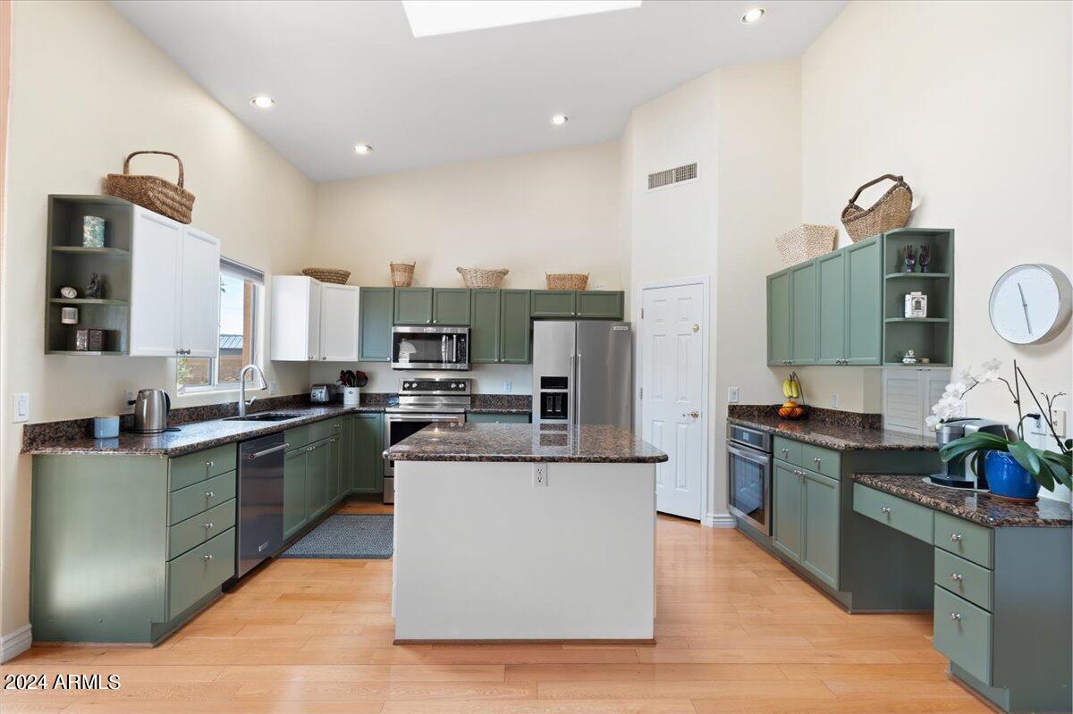 14203 N 70TH Place