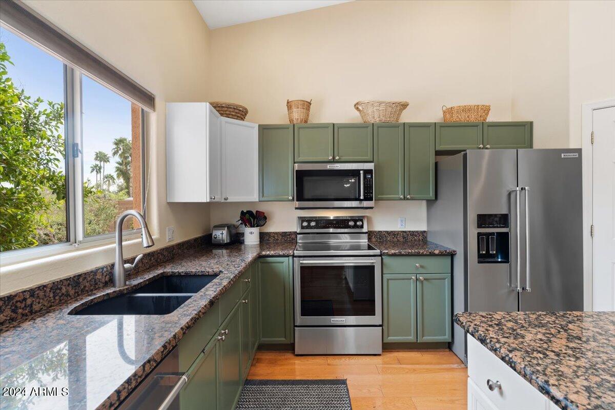 14203 N 70TH Place