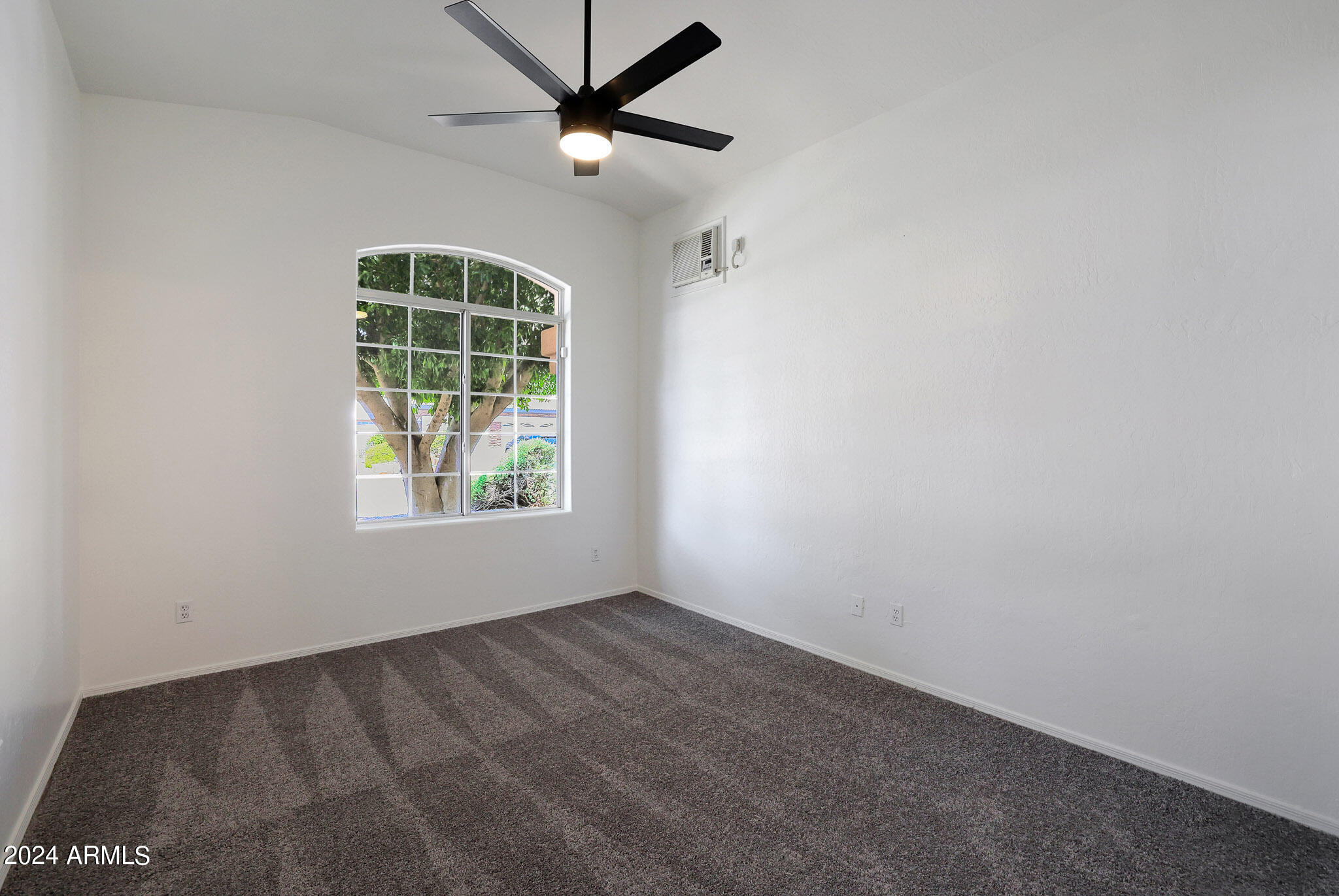 16833 N 60TH Place