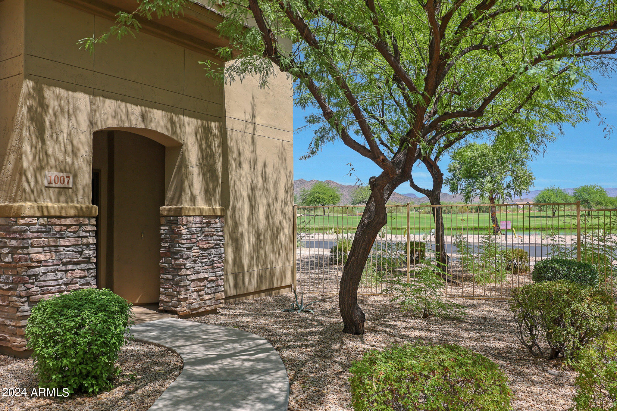 33550 N DOVE LAKES Drive, 1007