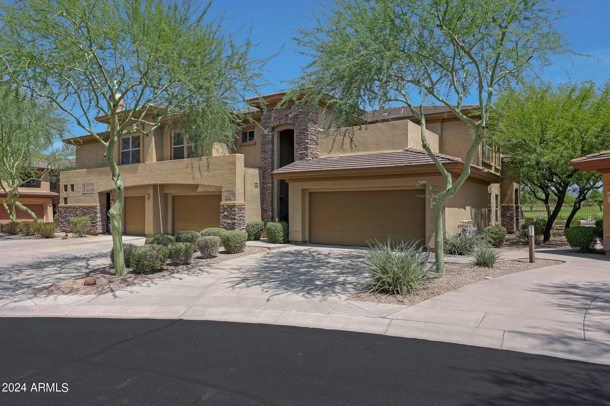 33550 N DOVE LAKES Drive, 1007