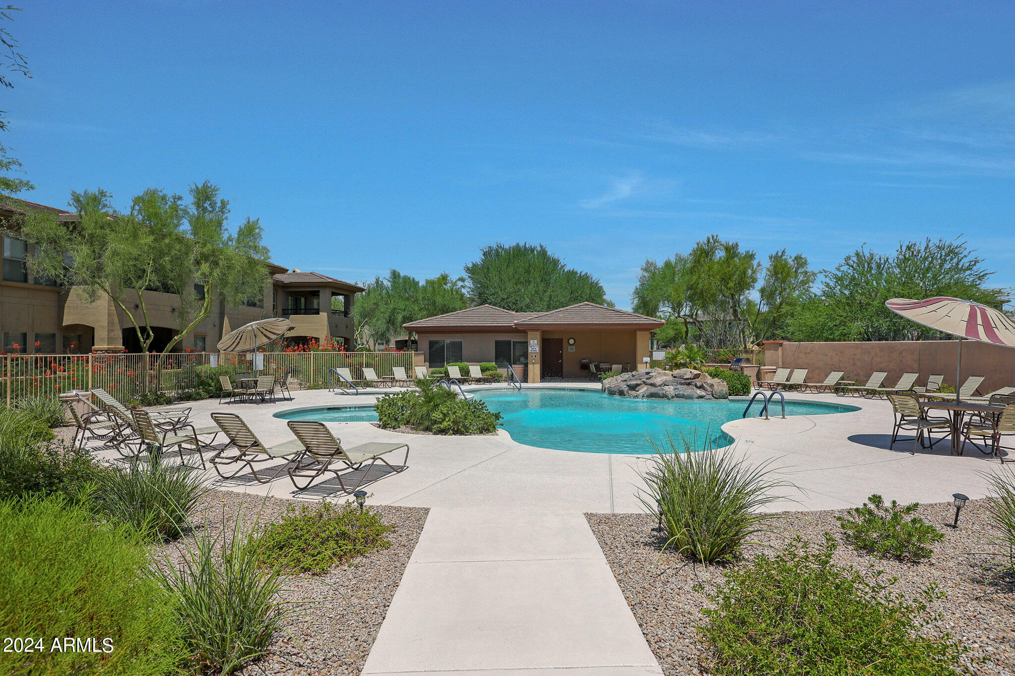 33550 N DOVE LAKES Drive, 1007