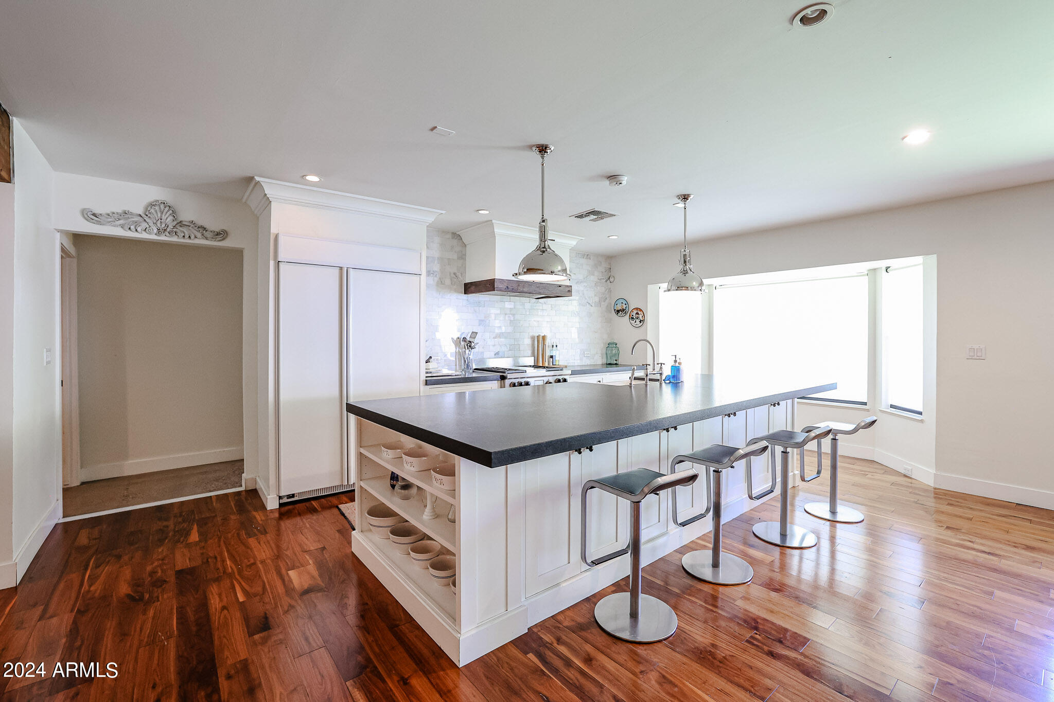 1234 W SOLANO Drive