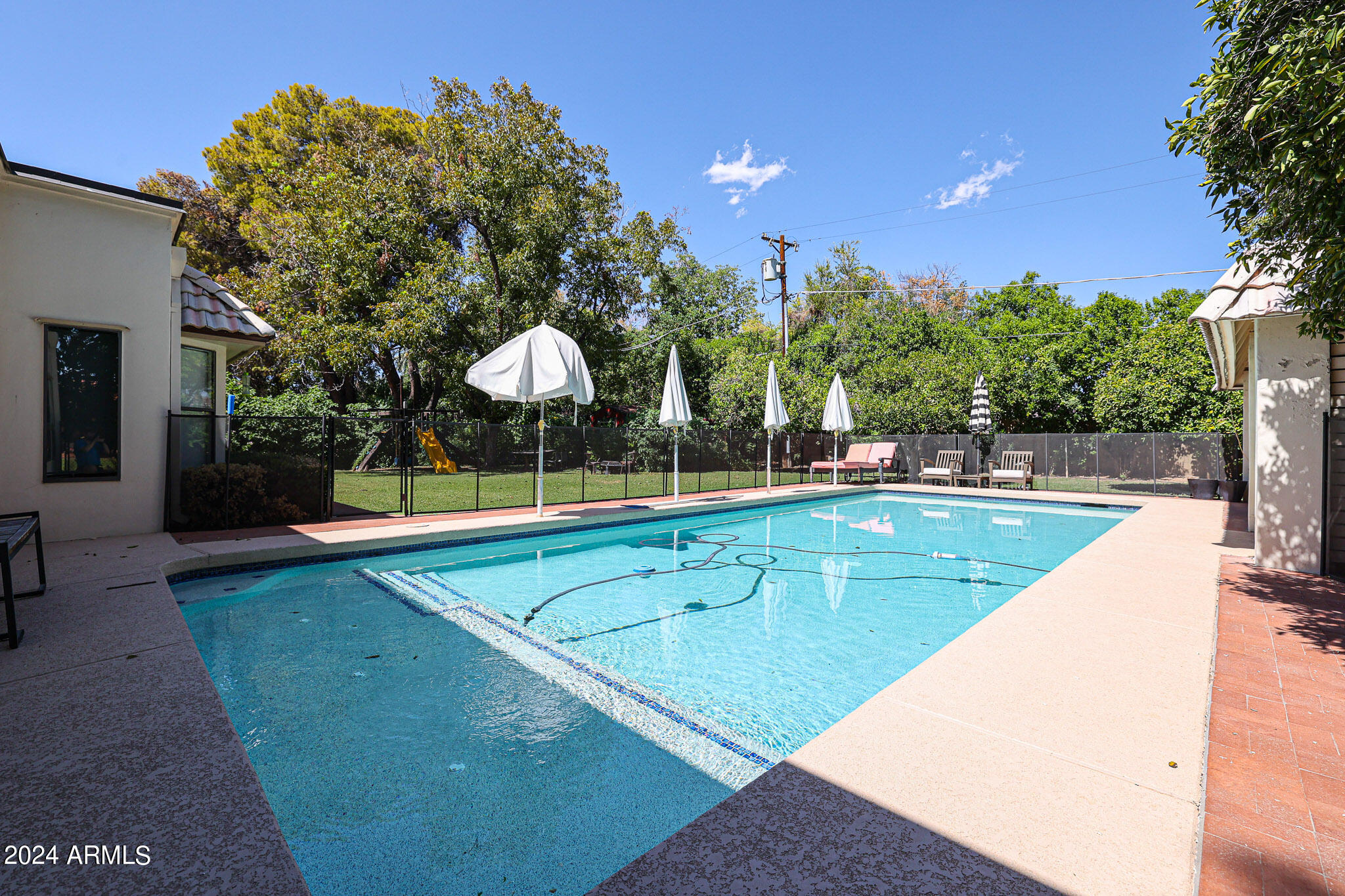 1234 W SOLANO Drive
