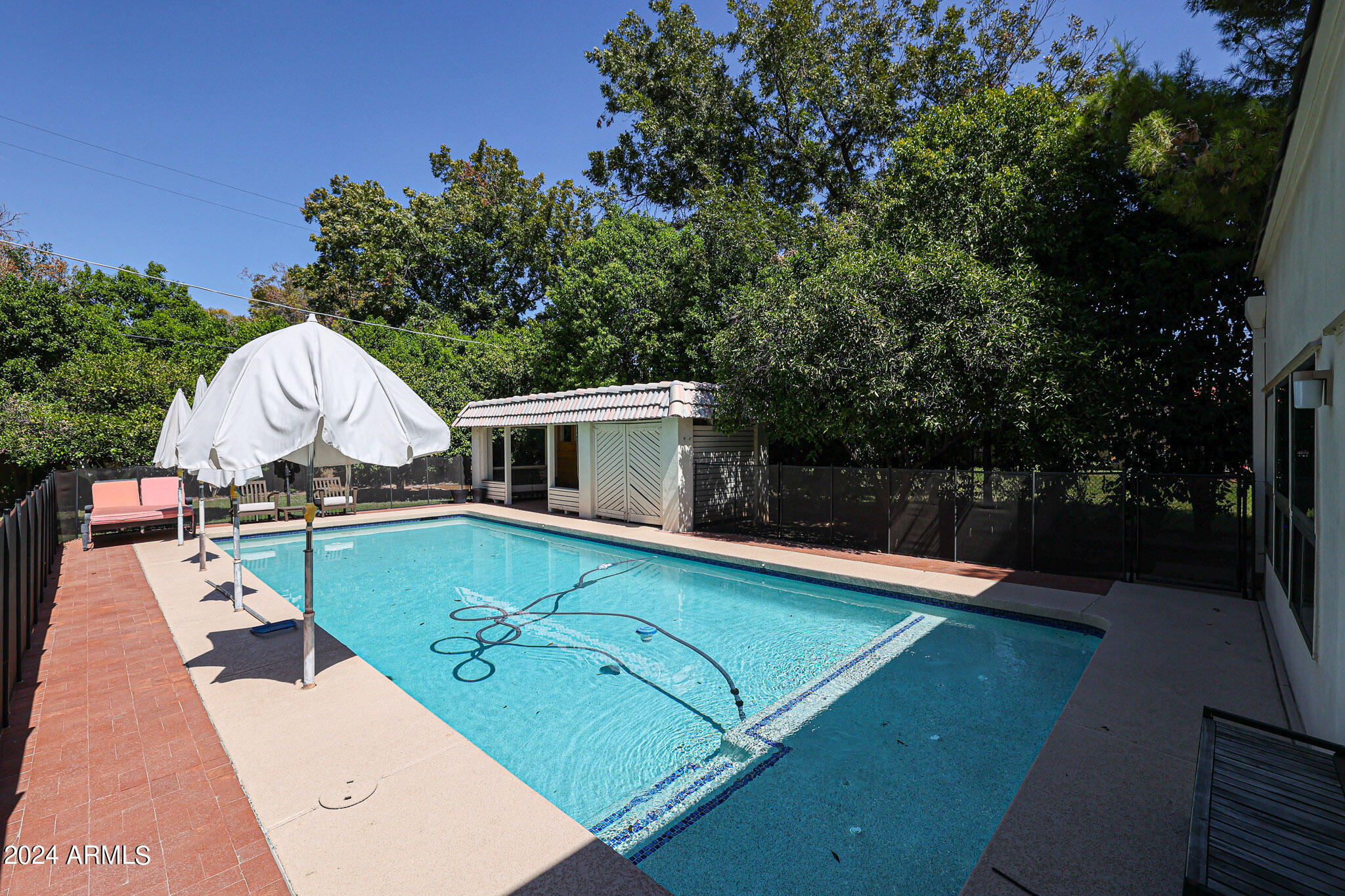 1234 W SOLANO Drive
