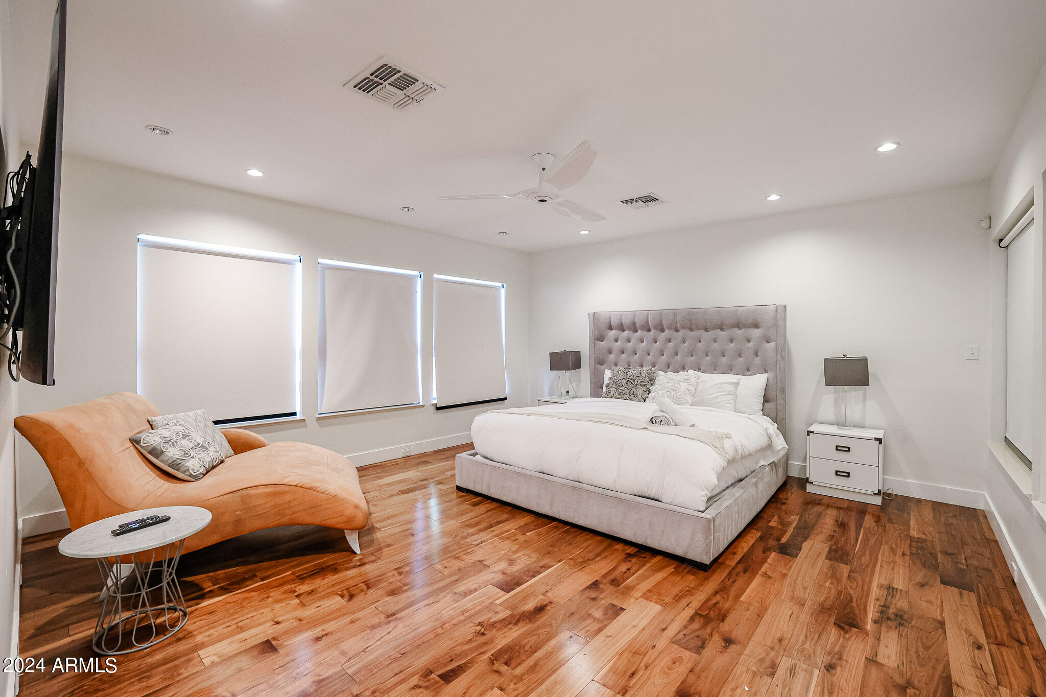 1234 W SOLANO Drive