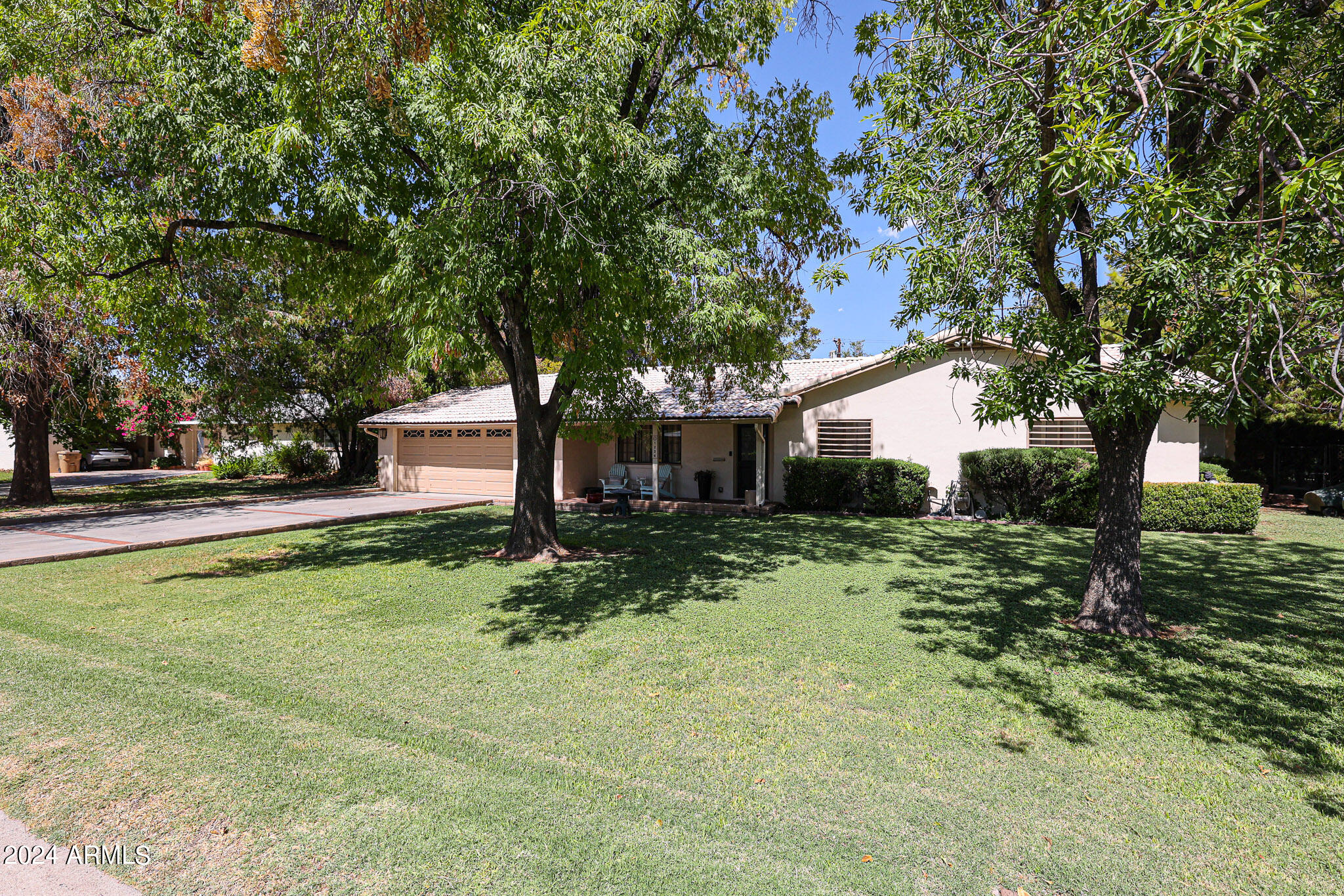 1234 W SOLANO Drive