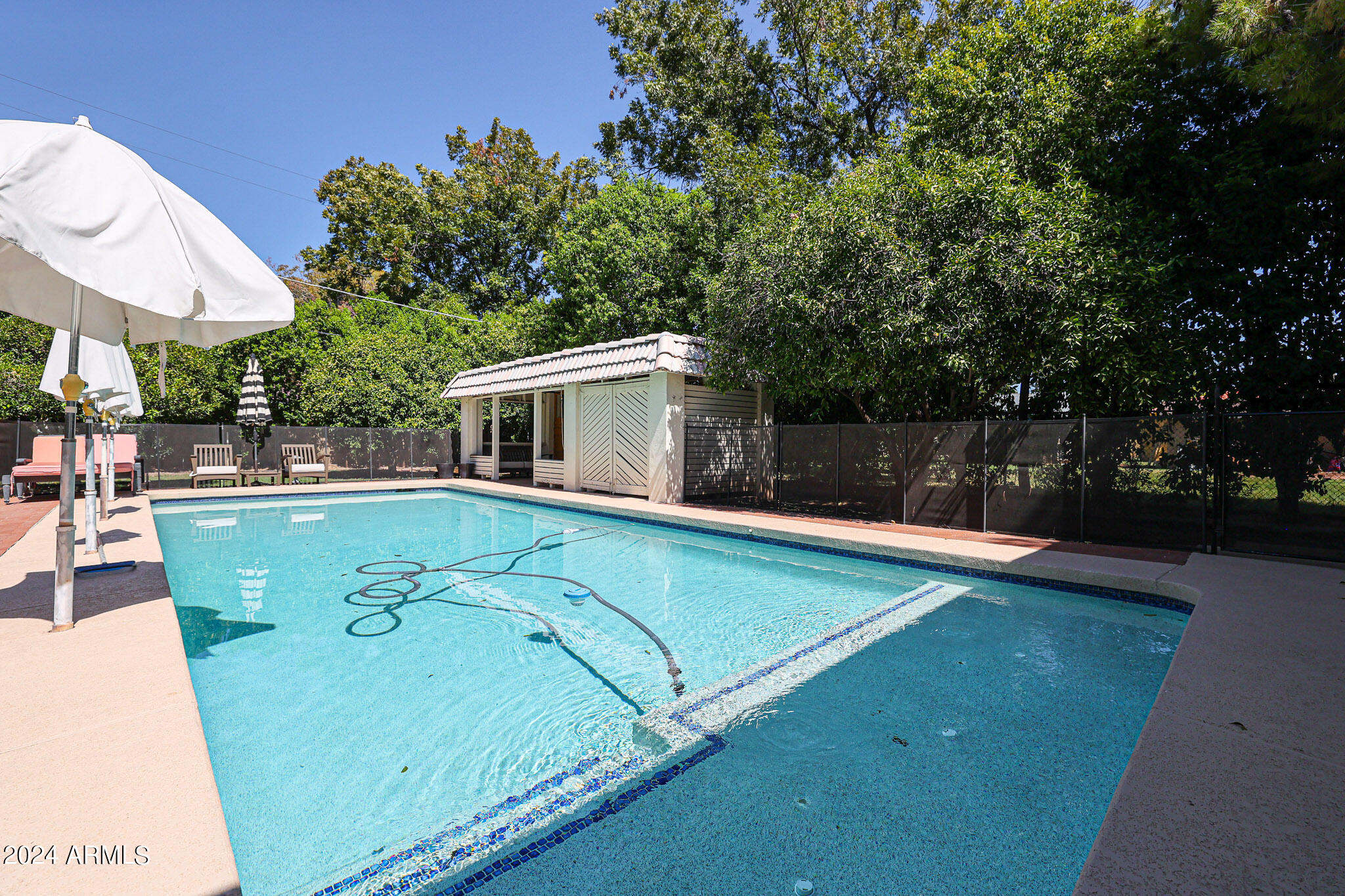 1234 W SOLANO Drive