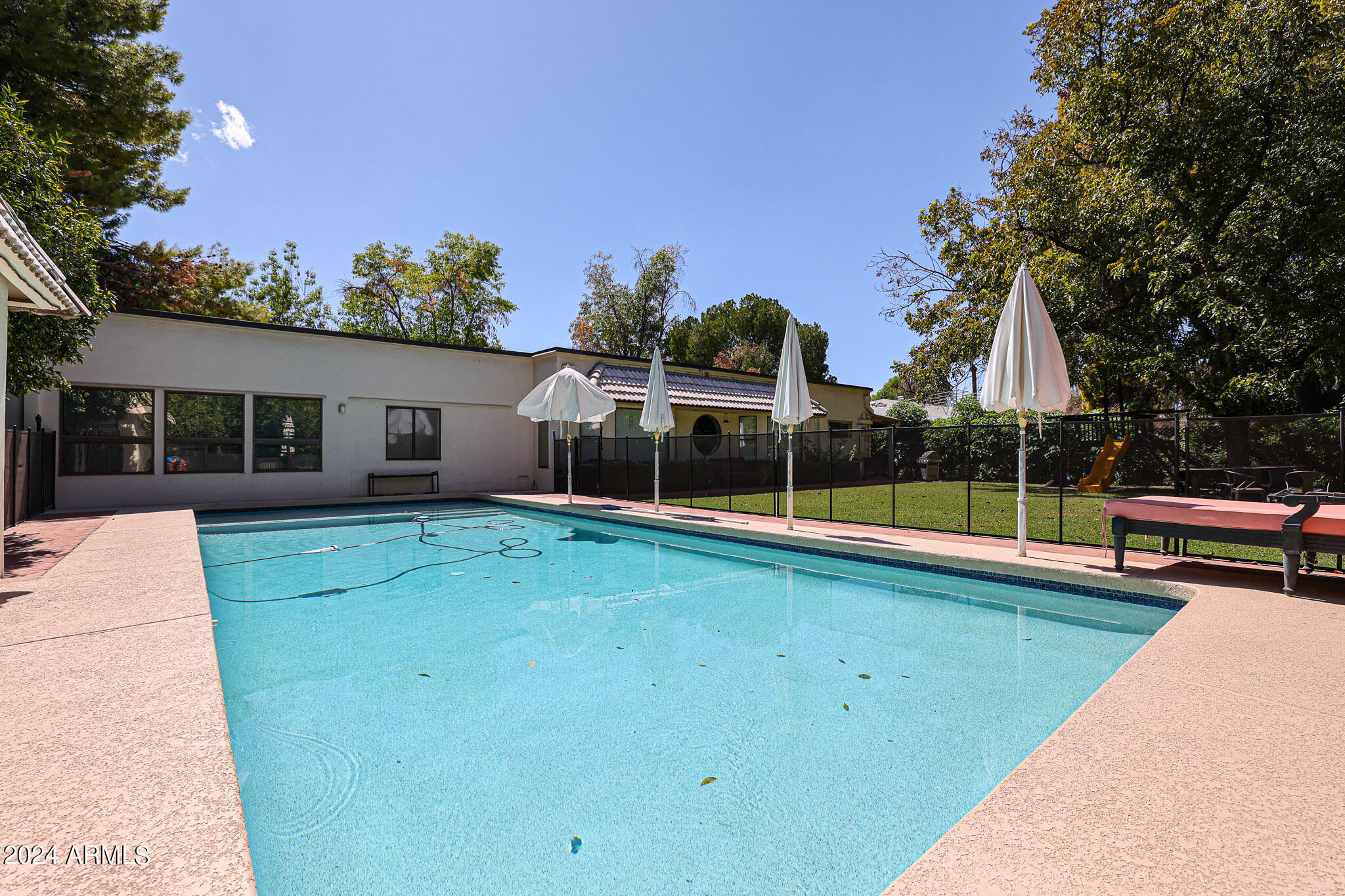 1234 W SOLANO Drive