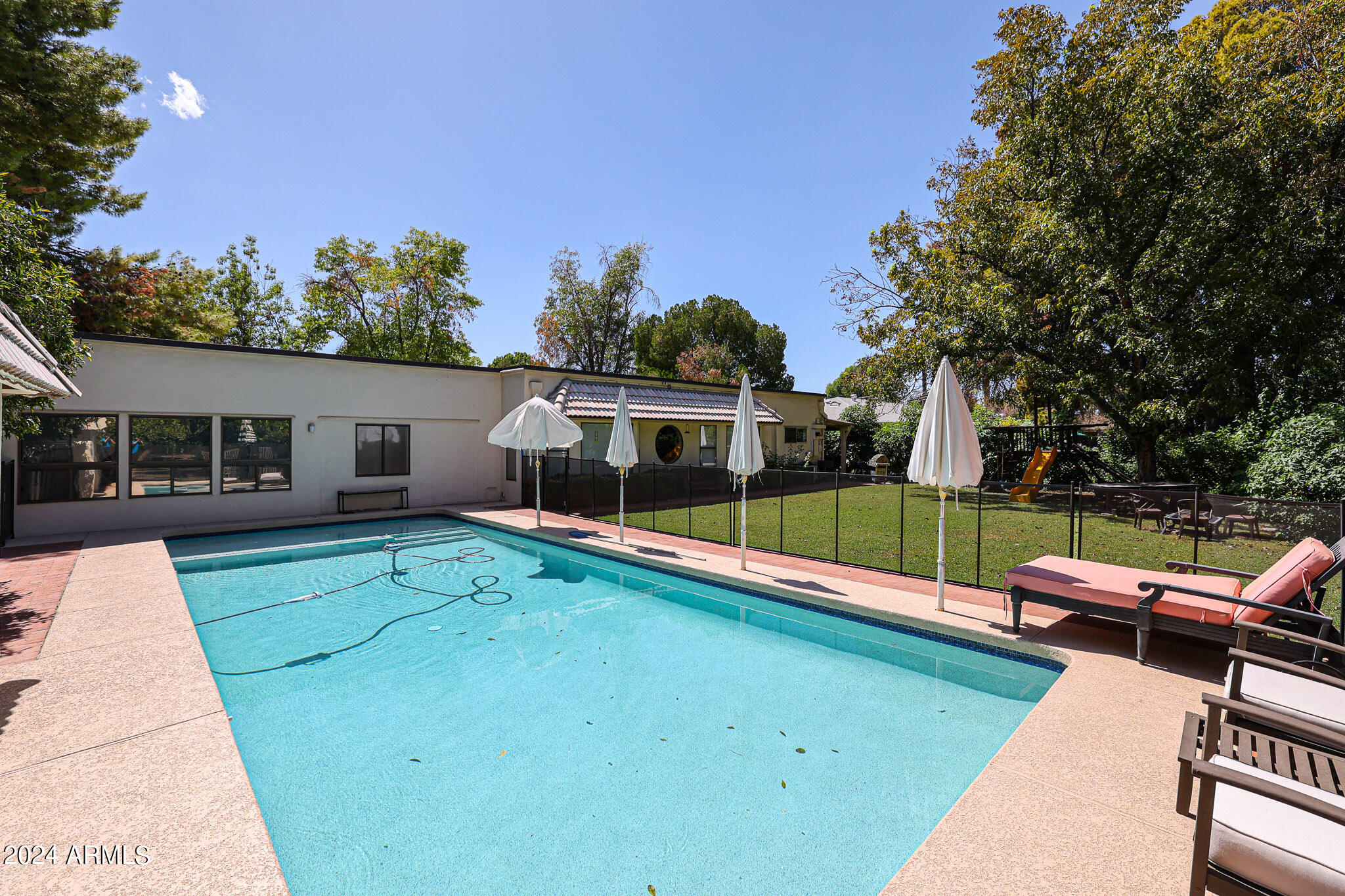 1234 W SOLANO Drive