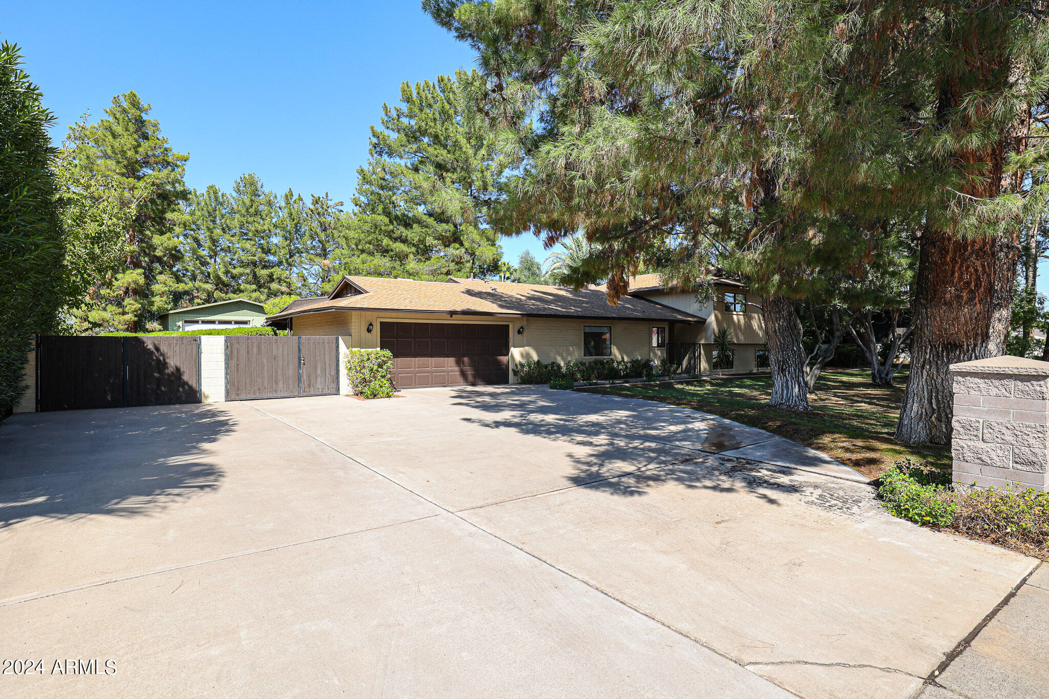 5336 E CACTUS Road