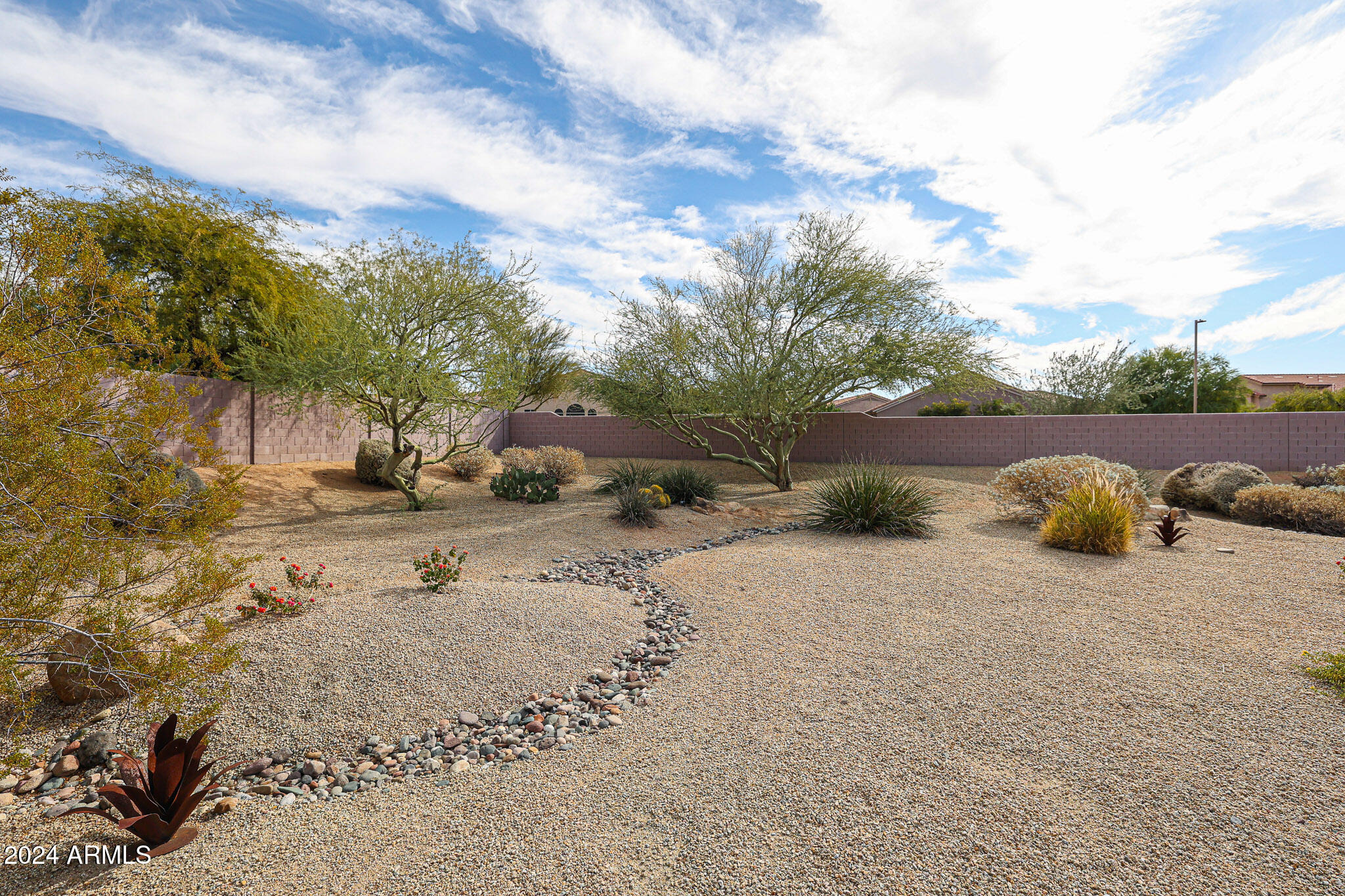 4326 E WILLIAMS Drive